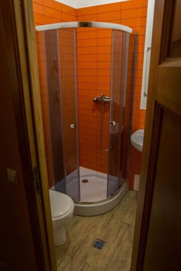 Фото номера Кровать в общем 6-местном номере Хостелы Hostel GOSteam г. Гродно 13