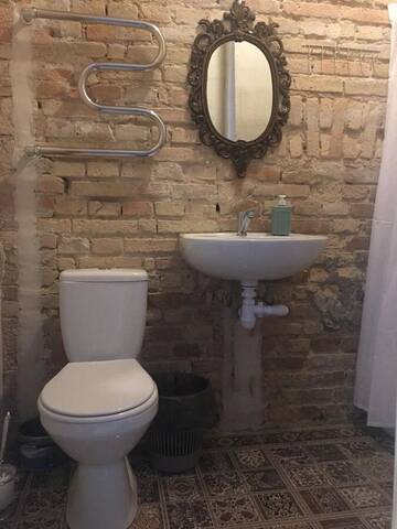 Фото номера Четырехместный номер с собственной ванной комнатой Хостелы Hostel GOSteam г. Гродно 7
