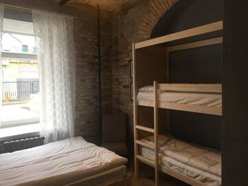 Фото номера Четырехместный номер с собственной ванной комнатой Хостелы Hostel GOSteam г. Гродно 4
