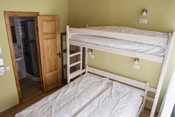 Фото номера Cемейный номер с собственной ванной комнатой Хостелы Hostel GOSteam г. Гродно 9