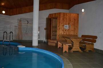 Фото номера Коттедж с 6 спальнями Дома для отпуска Cottage with sauna and pool г. Гродно 49