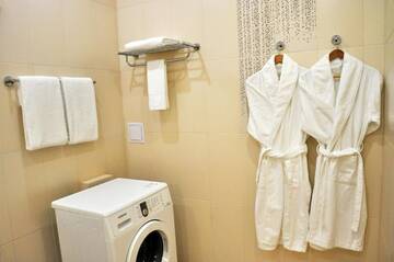 Фото номера Апартаменты с 1 спальней Апартаменты Comfort Apartments - Beautiful Suite by the Park г. Гродно 14